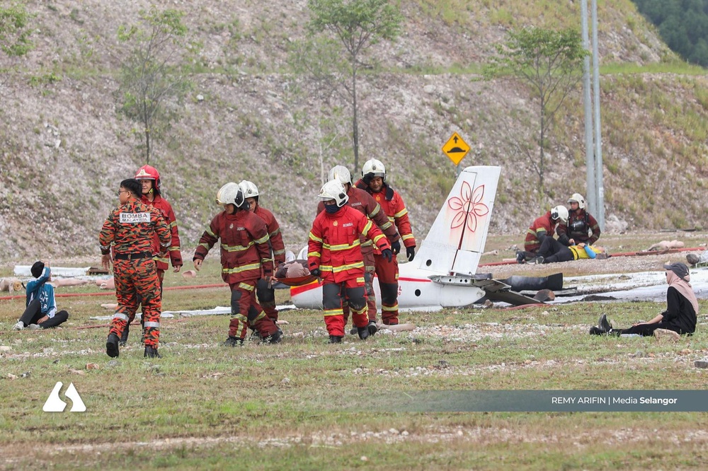Image from: Ex Urban Falcon air crash drills test emergency forces’ readiness
