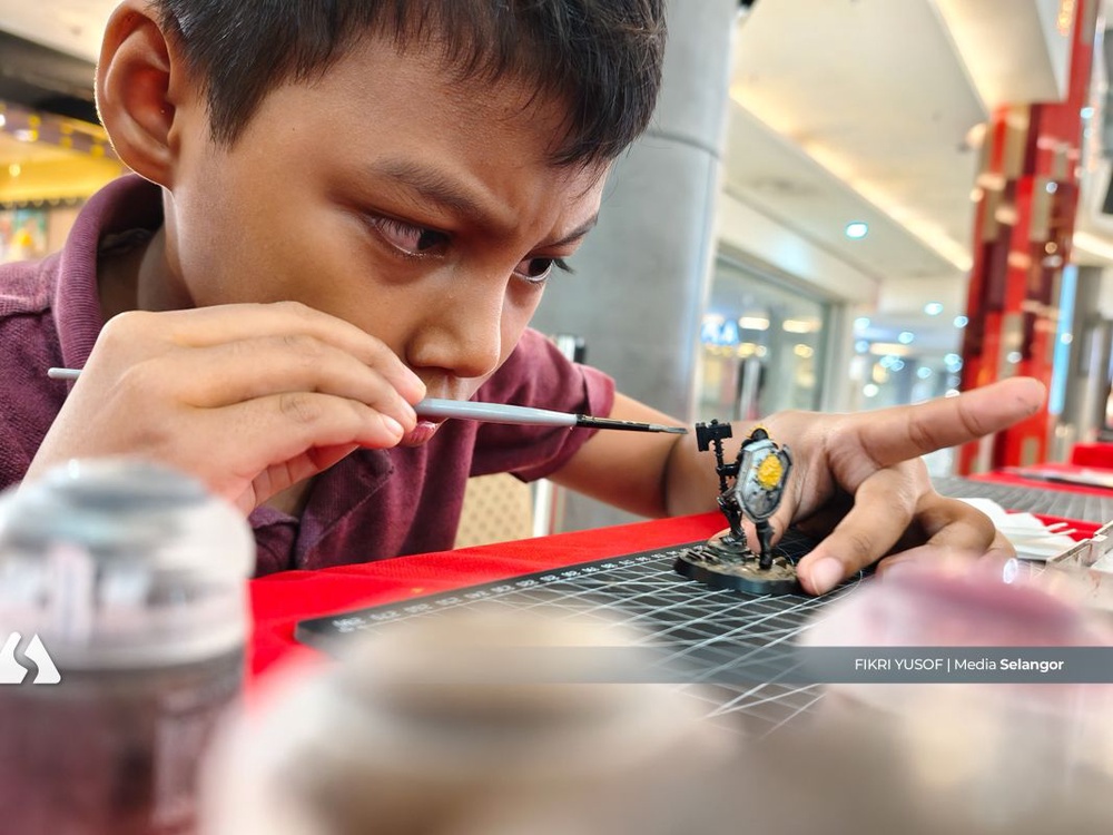 Image from: From collecting miniatures as hobby to earning income