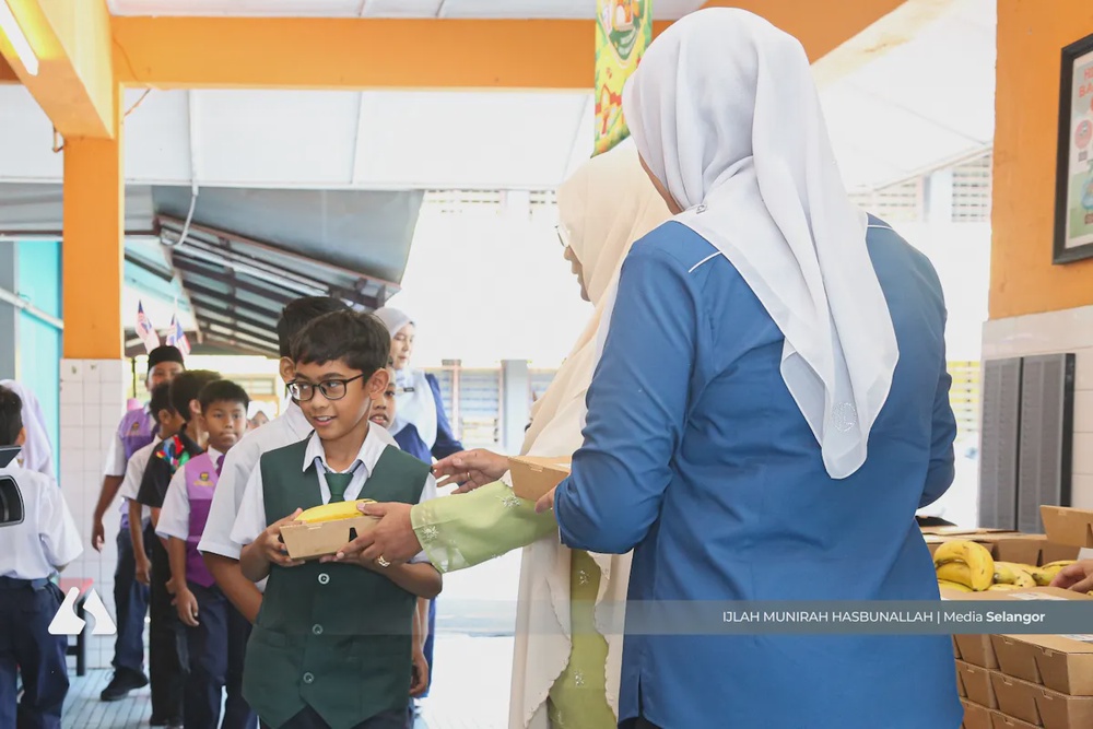 Image from: Nutrisel bermula hari ini, 106,435 murid nikmati sarapan percuma
