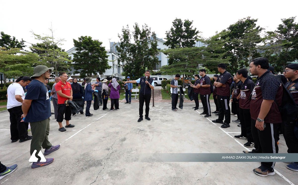 Image from: Poorly maintained bathrooms fuel dengue fears in Bangi Ave 3
