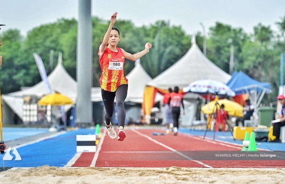 Image from: Debut lompat kijang Raja Nur Ain dihiasi rekod peribadi
