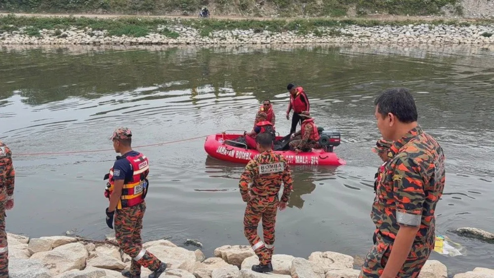 Image from: Kanak-kanak jatuh sungai di Subang Jaya, JPS diminta teliti aspek keselamatan