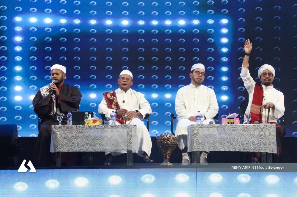 Image from: Alunan Mahabbah Madani himpun 100,000 umat Islam, semai kecintaan kepada Rasulullah