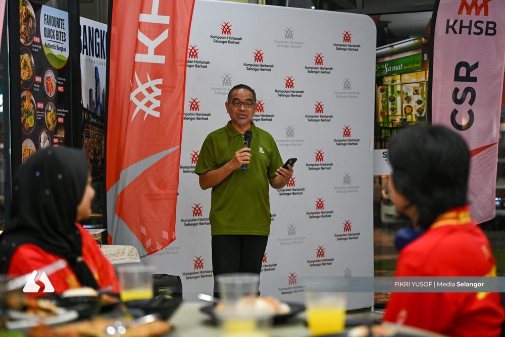 Image from: KHSB terus sokong para catur, hargai kejayaan kontinjen Selangor