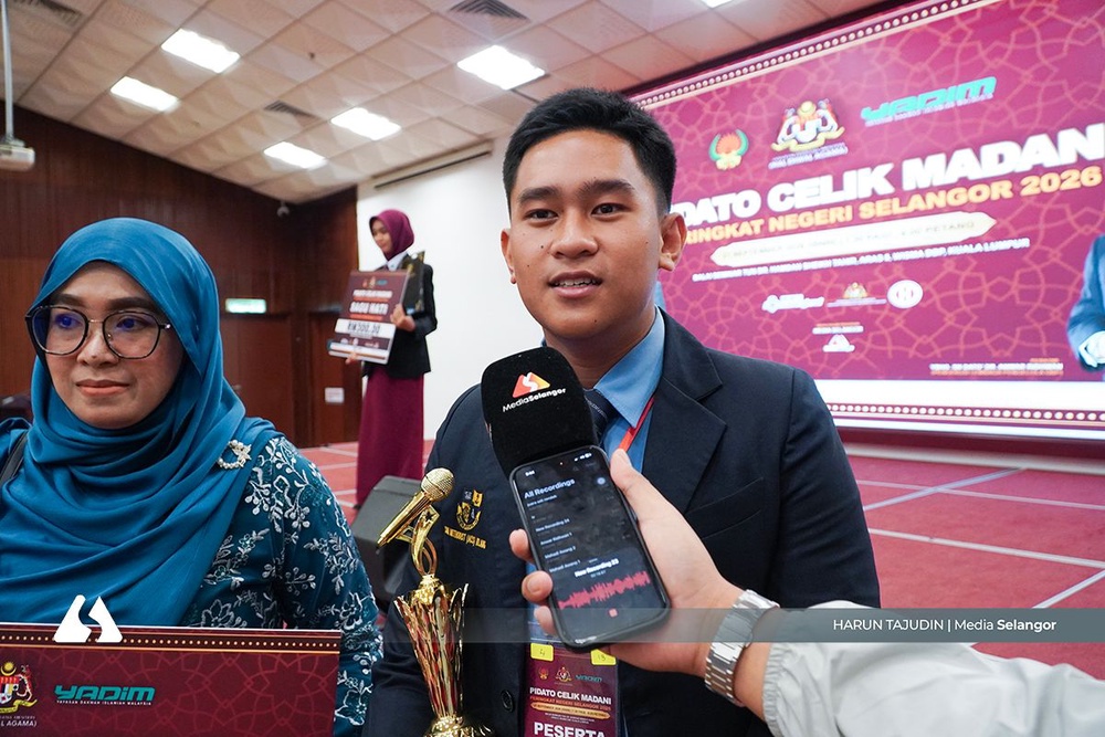 Image from: Disiplin urus masa bantu tiga pelajar juarai pidato