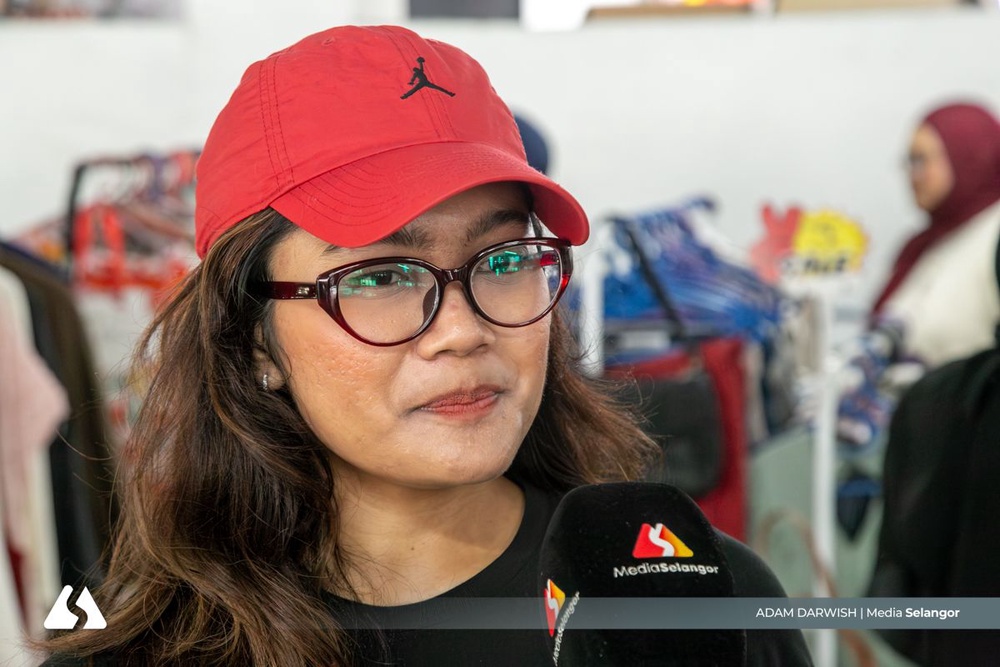 Image from: Young Malaysians turn to second-hand sales for extra income