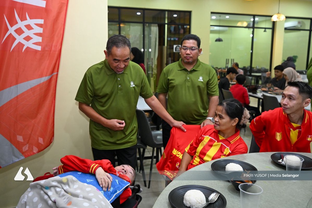 Image from: KHSB terus sokong para catur, hargai kejayaan kontinjen Selangor