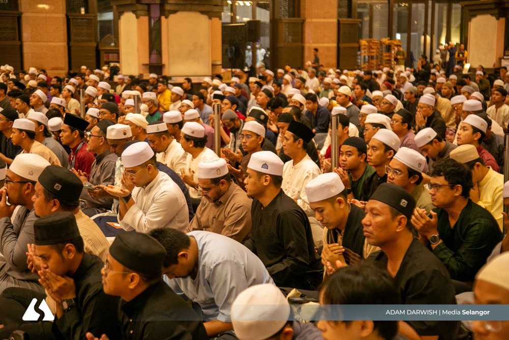 Image from: Kitab Al-Hikam bina keteguhan jiwa, jawab persoalan zaman