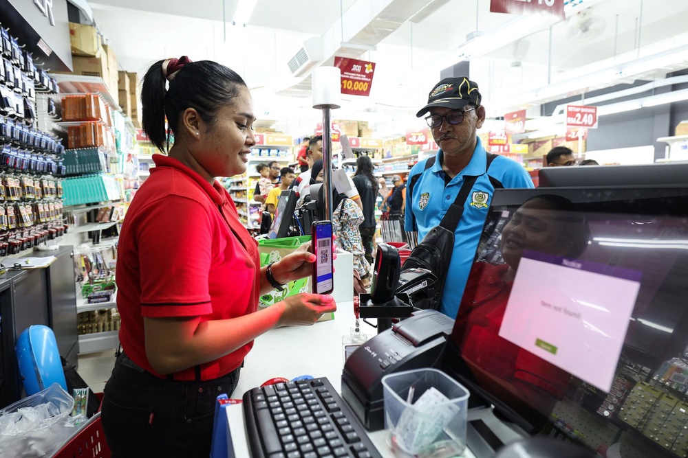 Image from: ‘Cashless push should not mean cash is off the table’