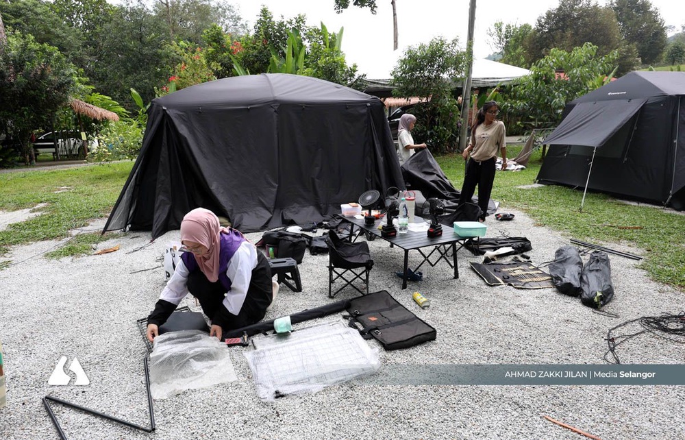 Image from: Aktiviti hutan gamit kehadiran ramai pelancong