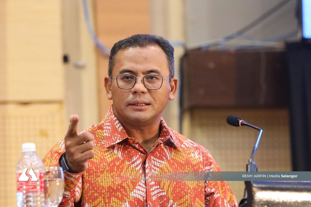 Image from: Jerebu: Selangor sedia agih pelitup muka ke sekolah
