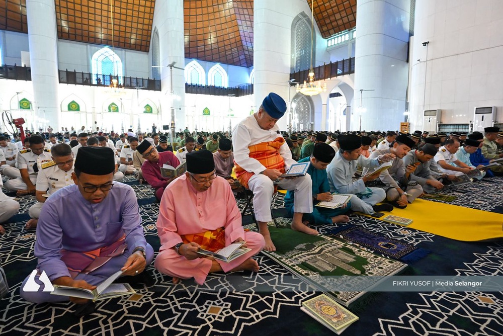 Image from: Suku abad menaungi Selangor, doa mengiringi perjalanan