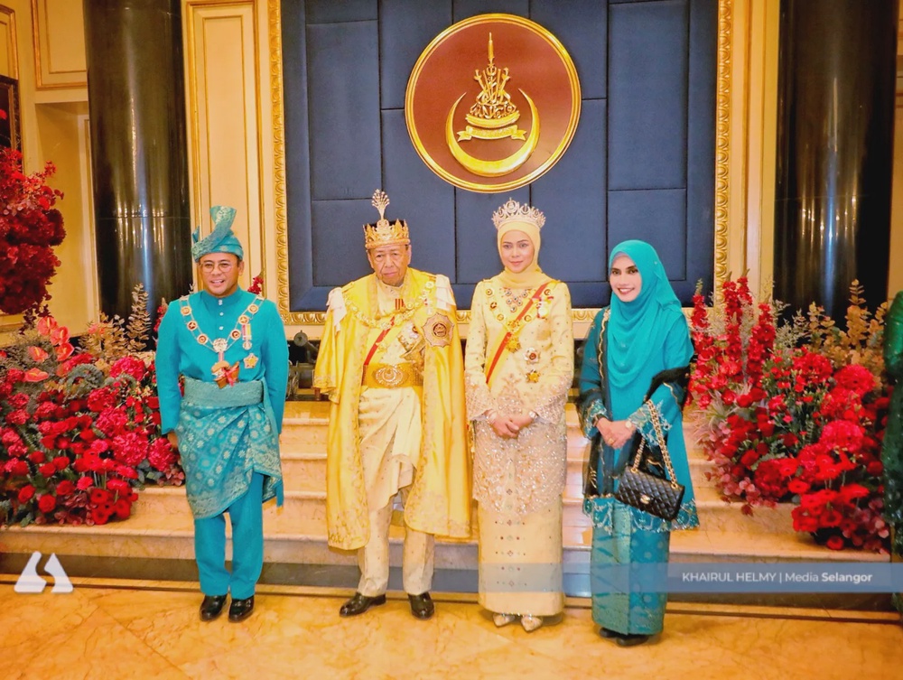 Image from: Istiadat penuh adat dan tradisi sempena Jubli Perak Sultan Selangor