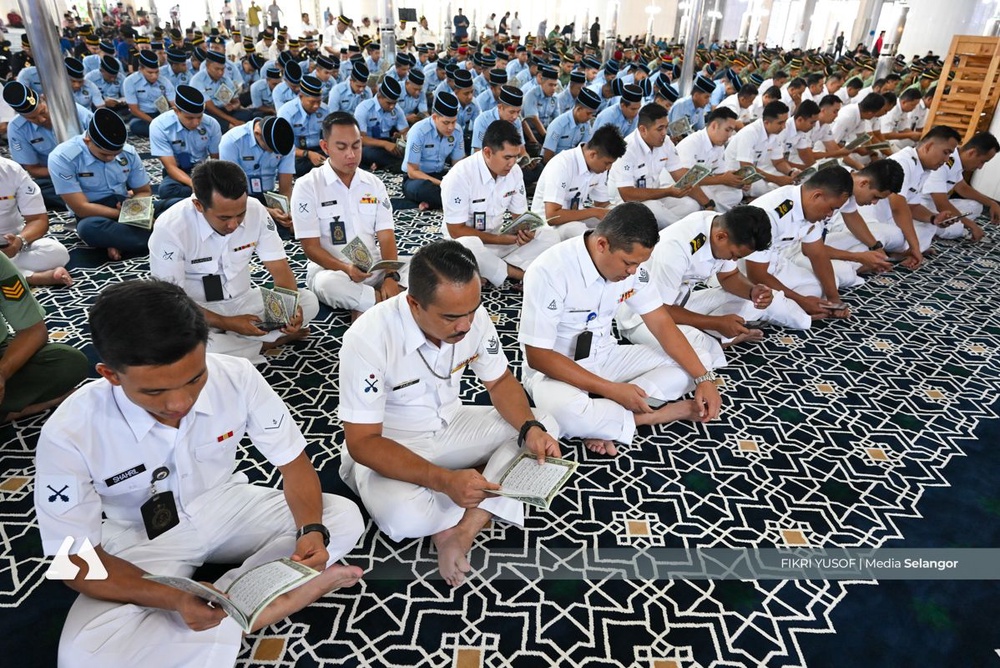 Image from: Suku abad menaungi Selangor, doa mengiringi perjalanan