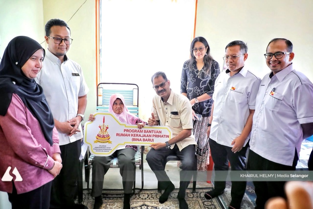 Image from: Rumah baharu beri sinar kehidupan warga emas di Kampung Baru Telok Gong
