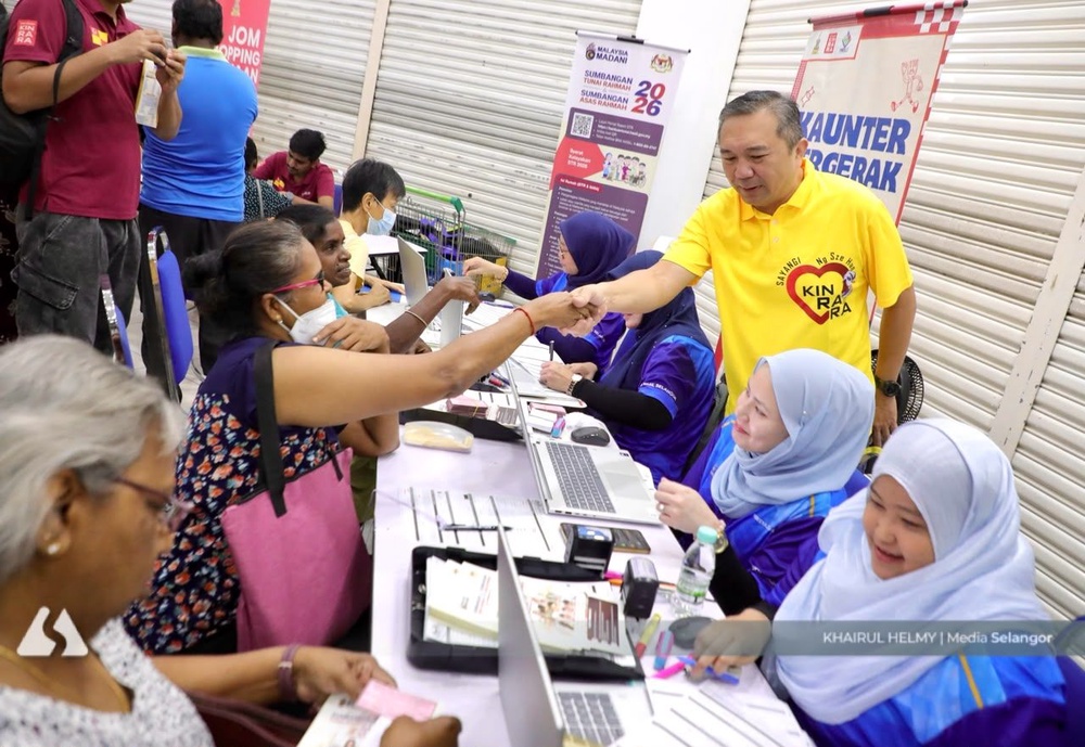 Image from: Jom Shopping Deepavali: Lebih 800 warga DUN Kinrara terima manfaat
