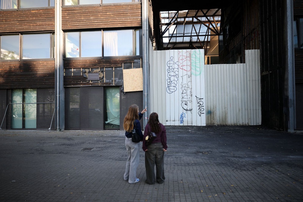 Image from: Hundreds of French schools stay closed ahead of nationwide day of student protests