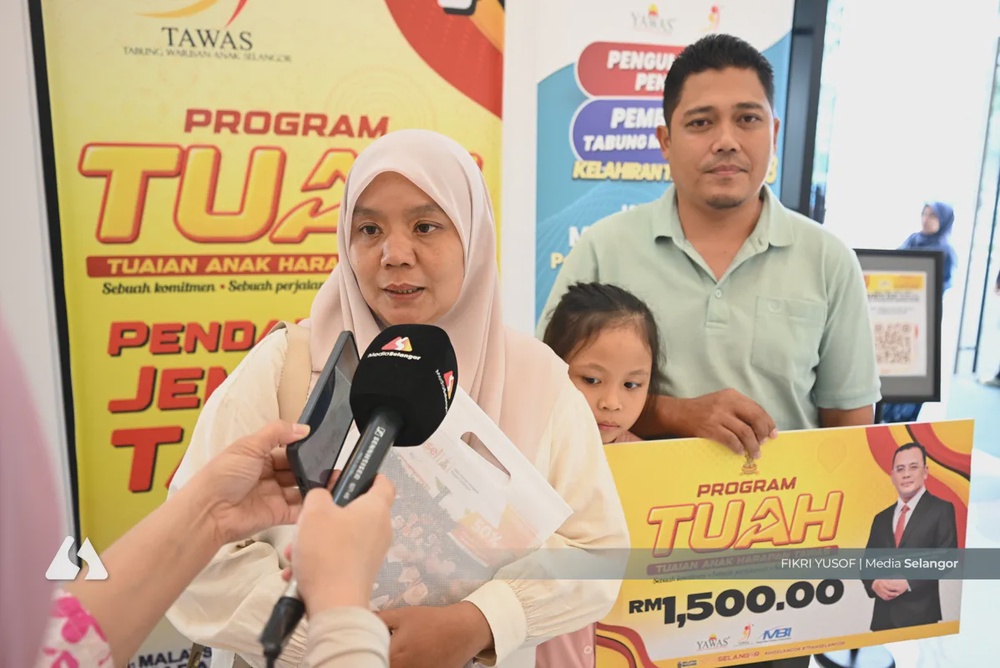 Image from: Keluarga lega TAWAS bantu keperluan pendidikan anak usia 18 tahun