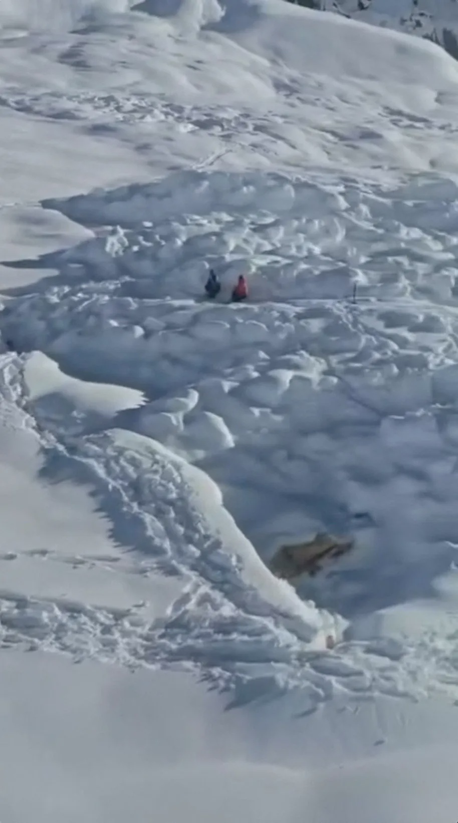 Image from: Avalanche kills Nepali workers preparing Himalayan mountain camp for climbers