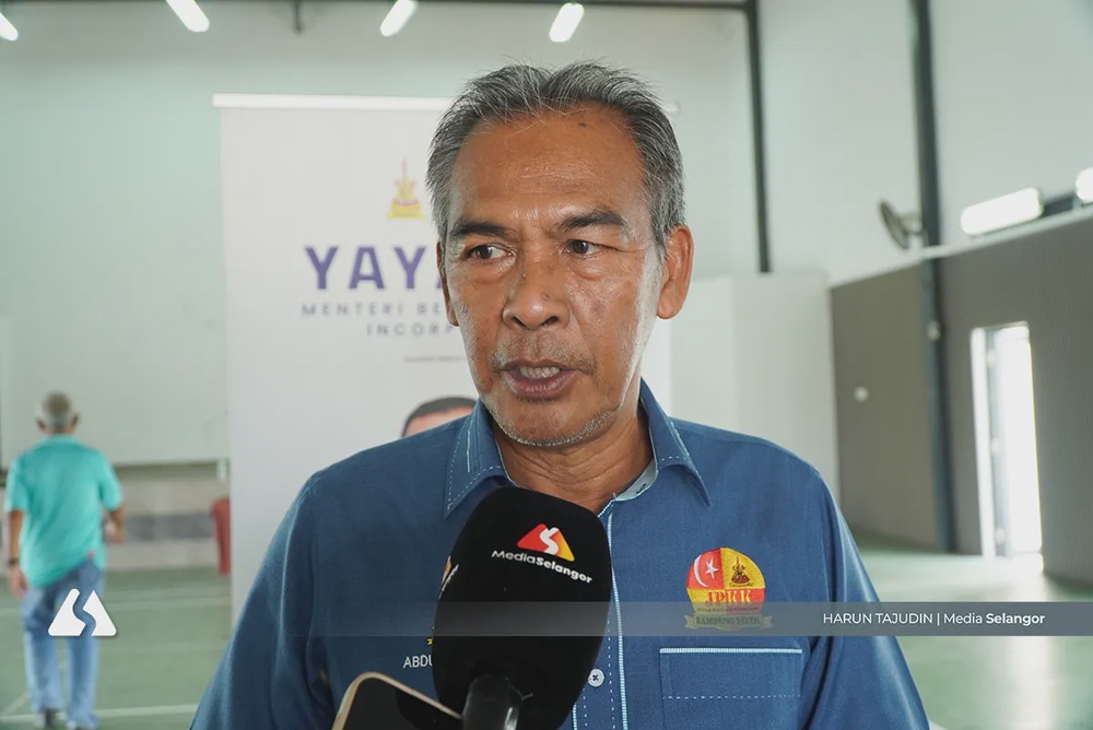 Image from: 43 keluarga mangsa ribut Kampung Delek terima bantuan Yayasan MBI
