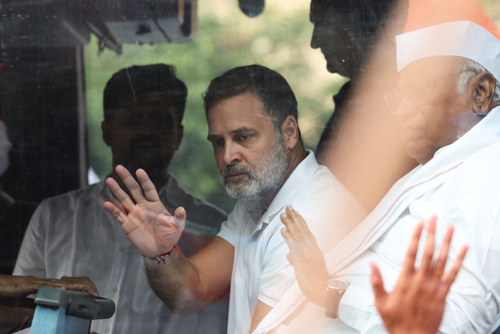 Image from: India opposition parties march to Supreme Court against election chief