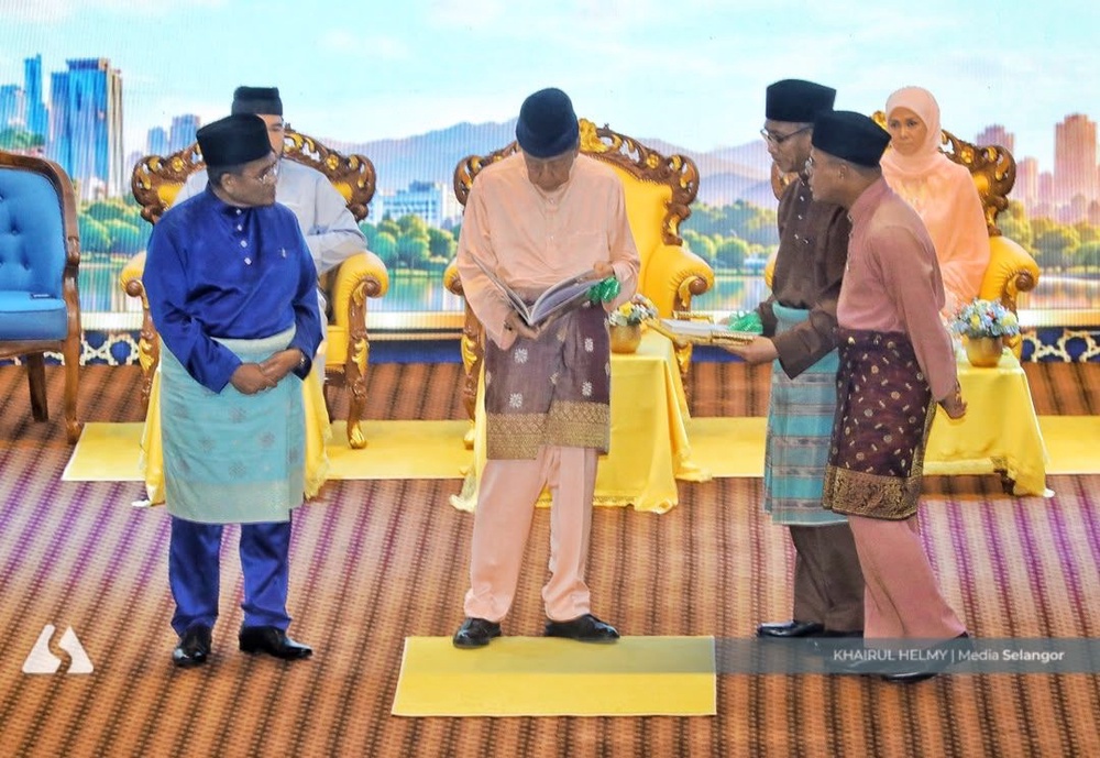 Image from: Sultan Selangor berkenan rasmi Multaqa, lancar buku sejarah mufti dan fatwa