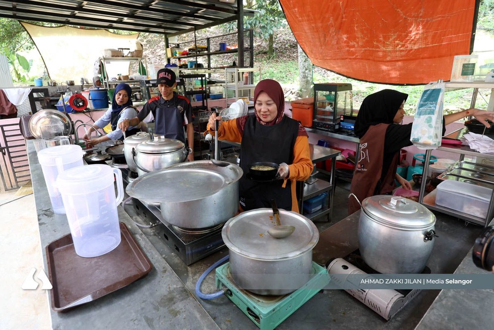 Image from: Dari hobi cari makan, kini miliki kafe sendiri