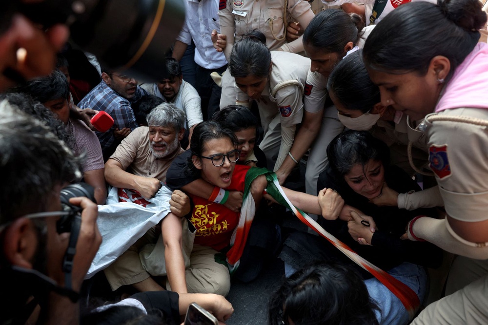 Image from: Hundreds from India's Gen Z-led 'cockroach' party protest, seek election chief's resignation