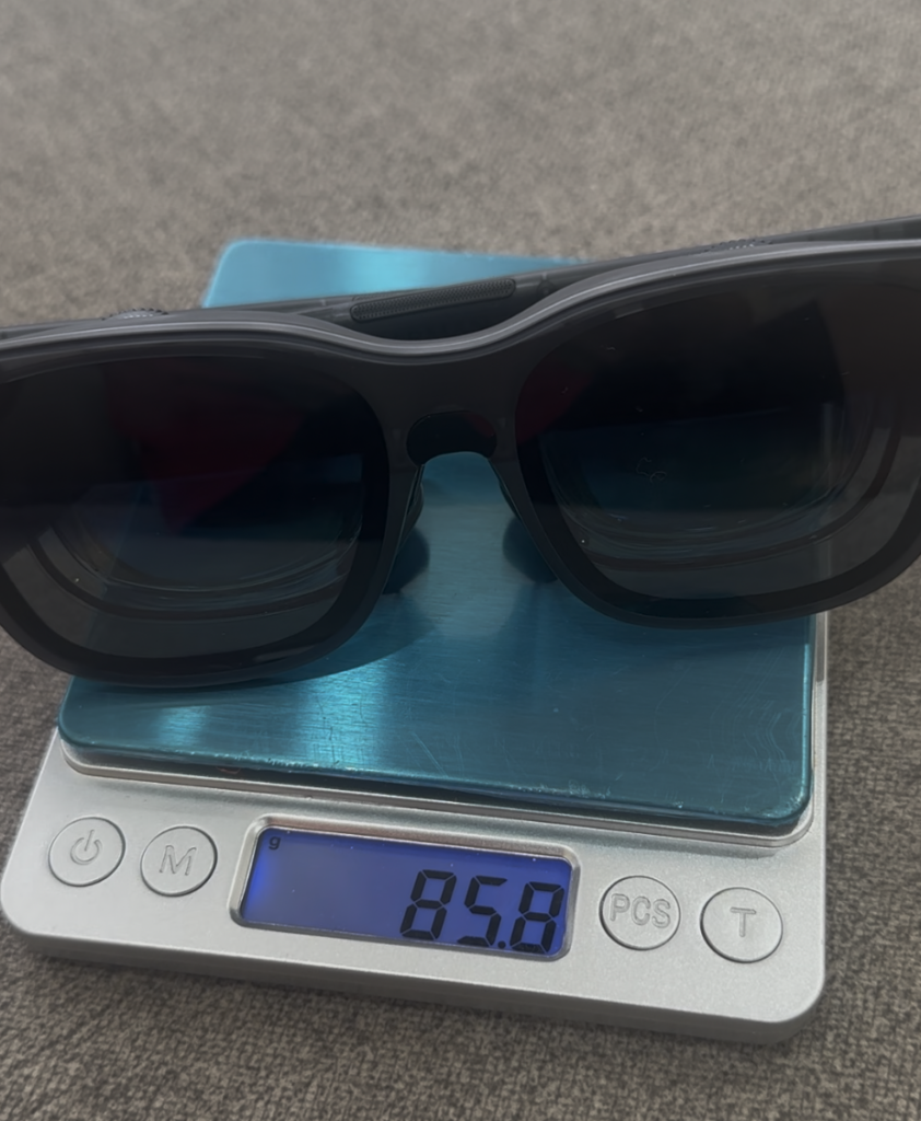 weight of Viture Luma Ultra XR is 85.8g