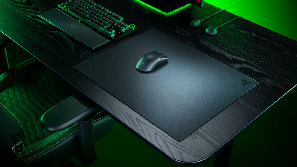 Image from: Razer Atlas Pro: World’s thinnest glass gaming mouse mat, priced at RM599