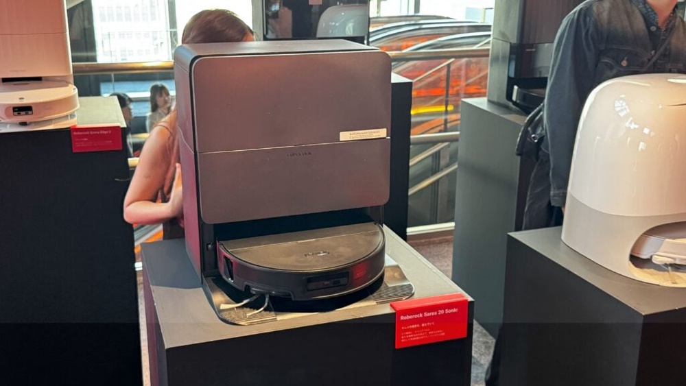Image from: Roborock Saros 20 series: Their most advanced premium robot vacuums yet, from RM5,399