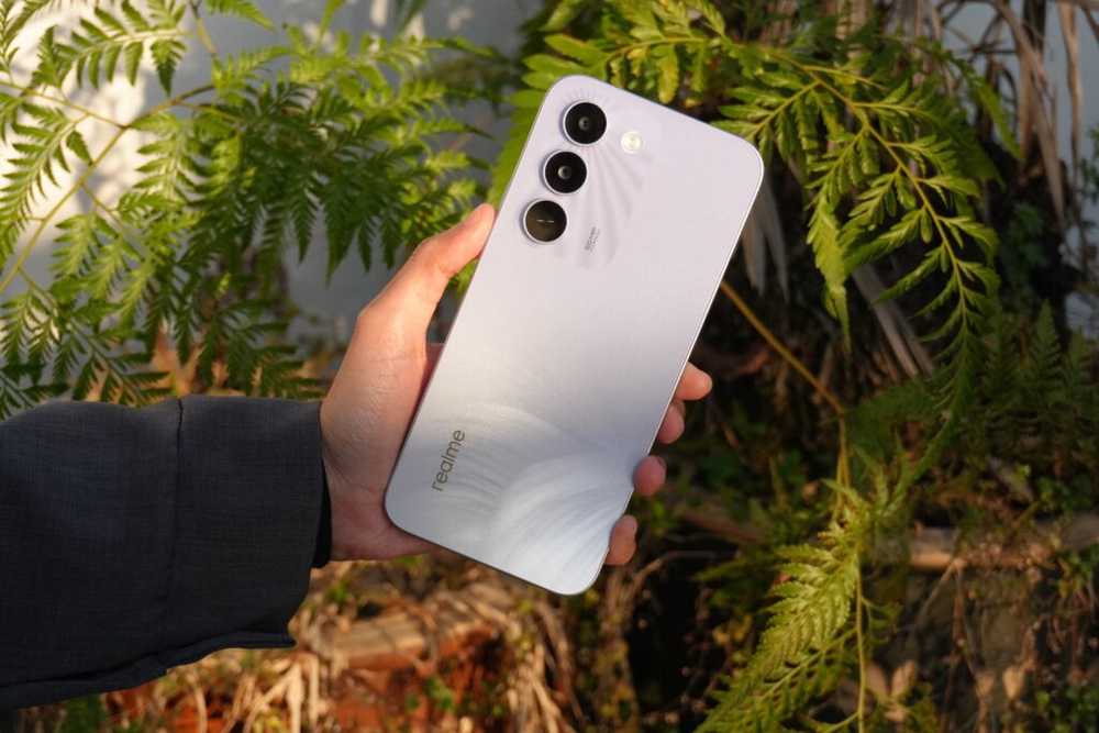 Image from: Realme C100 Malaysia review: A practical budget friendly phone for long days away