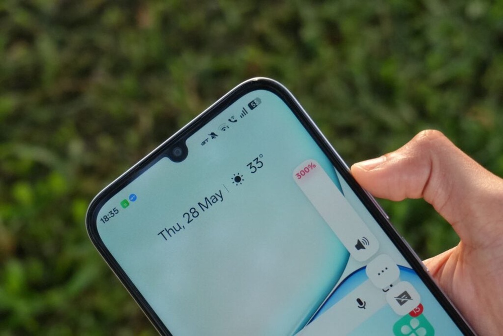 Image from: Realme C100 Malaysia review: A practical budget friendly phone for long days away