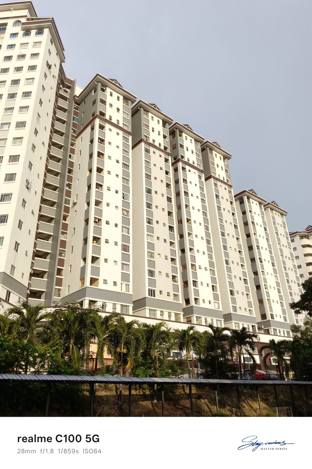 Image from: Realme C100 Malaysia review: A practical budget friendly phone for long days away