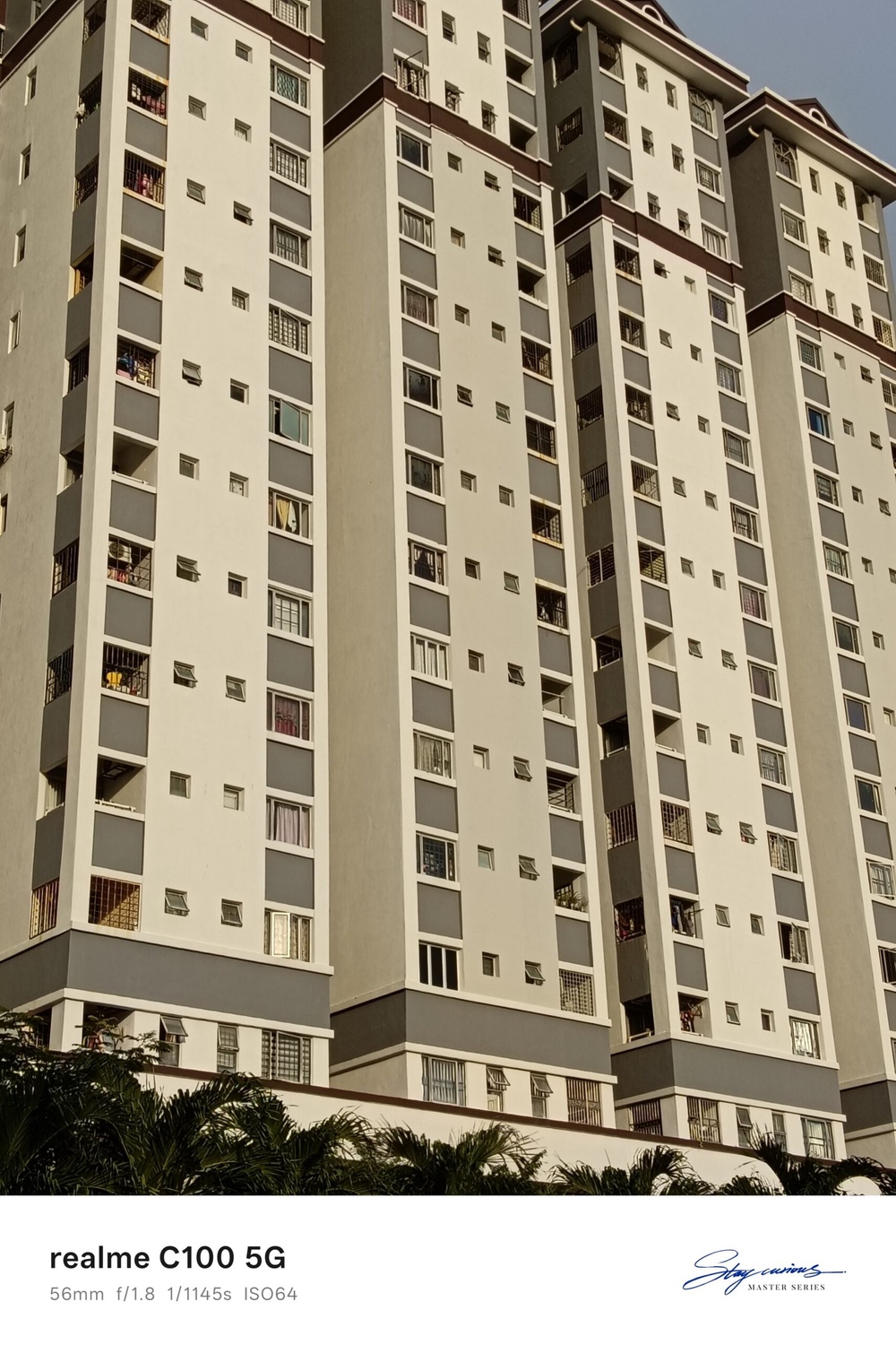 Image from: Realme C100 Malaysia review: A practical budget friendly phone for long days away
