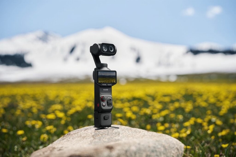 Image from: Insta360 Luna Ultra: 8K gimbal camera with dual Leica lenses, from RM2,999