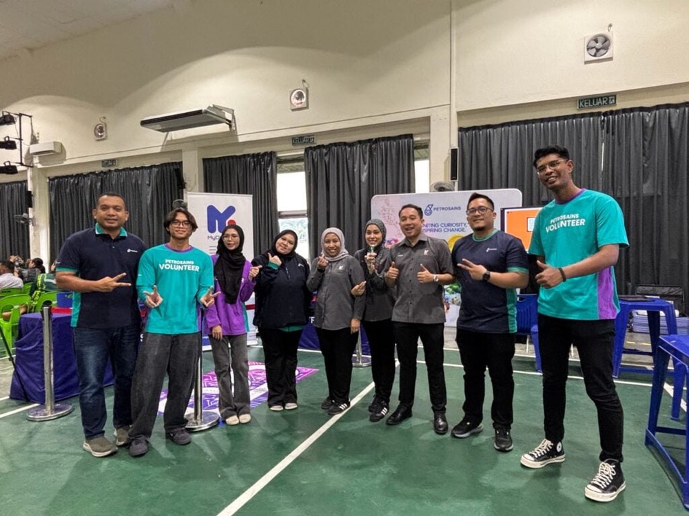 Image from: MyDigital and Petrosains bring AI and STEM learning to indigenous students in Malaysia