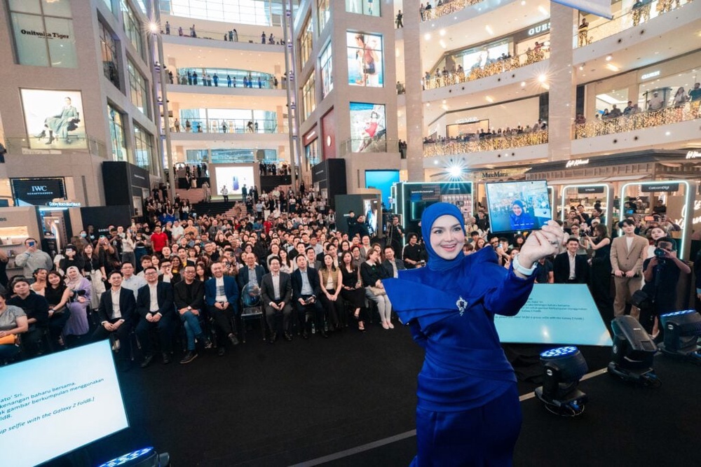 Image from: Samsung celebrates latest Galaxy Z series with Haus of Fold Roadshow, up to RM1,909 off