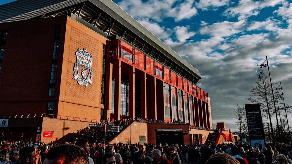 Image from: Amazon founder Jeff Bezos set to buy 30% stake in Liverpool FC