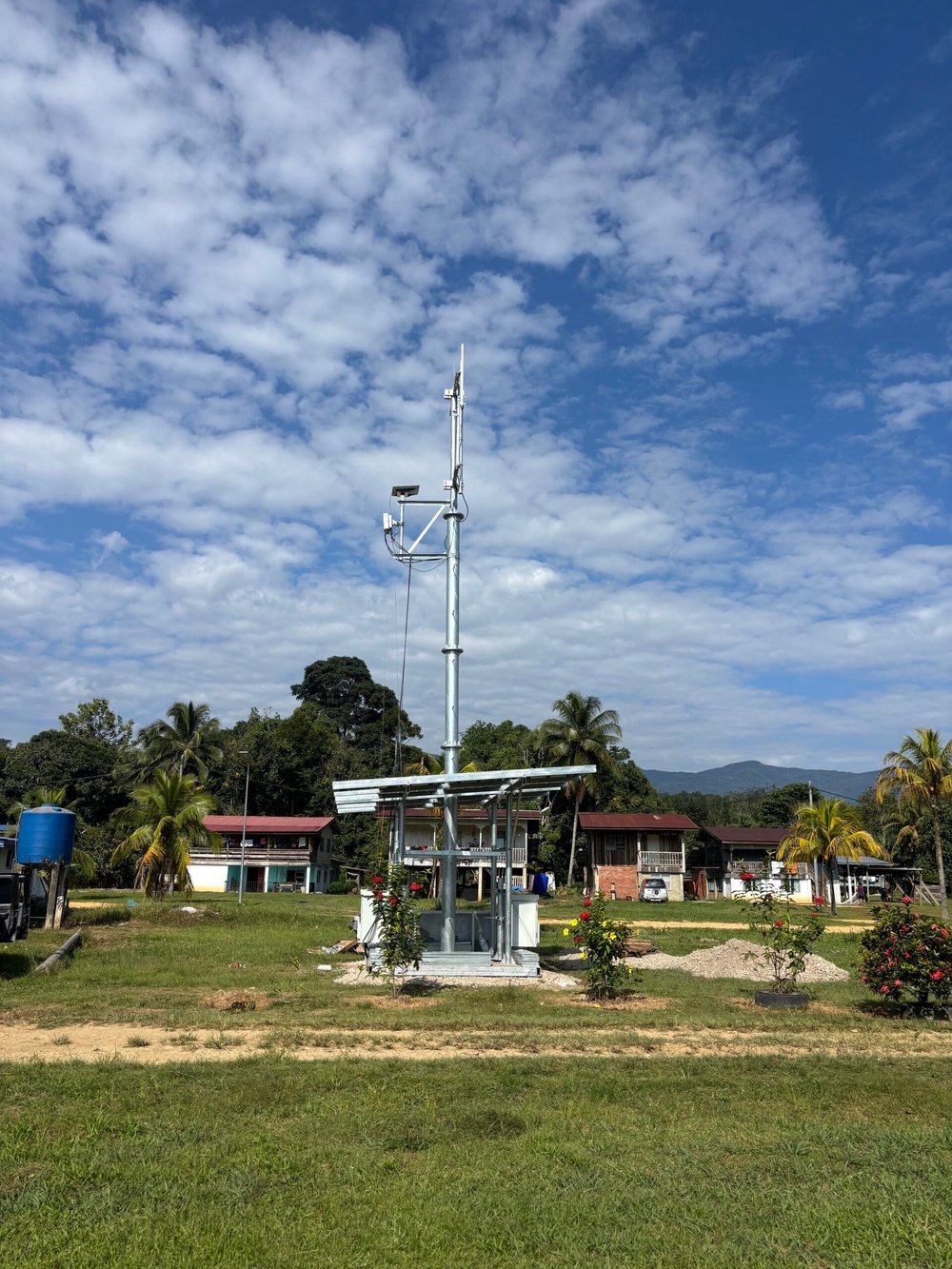 Image from: U Mobile and ZTE demo solar-powered 5G site that can be deployed in just three days