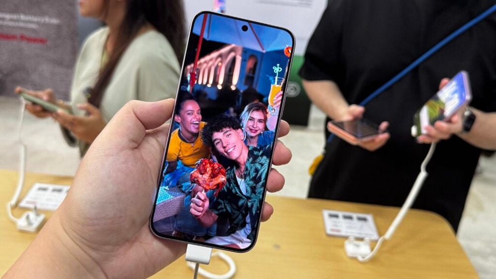 Image from: Vivo V80 Lite 5G: 10,000mAh battery, Dimensity 7300e and 6.83″ display, from RM1,499