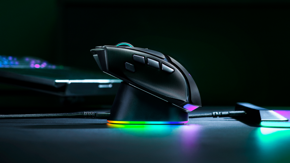 Image from: Razer Basilisk V4 Pro: Focus Pro 50K Gen 3 sensor, HyperScroll Tilt Wheel Gen 2 for RM699