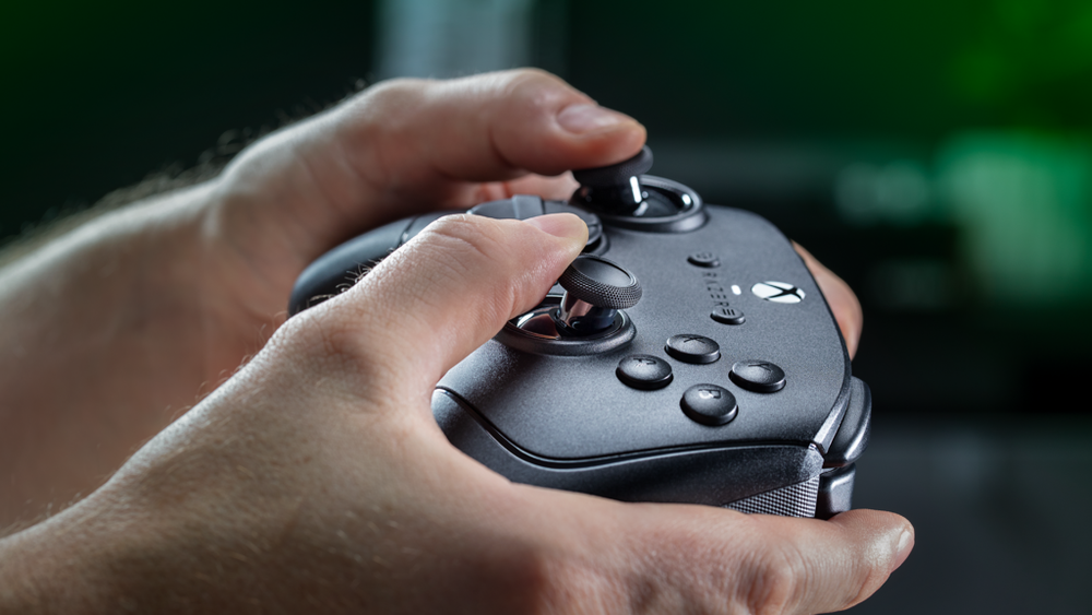 Image from: Razer Wolverine V4 series: eSports-ready controllers for Xbox and PC, from RM499