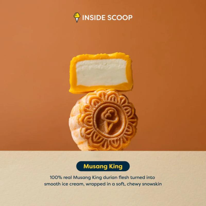 The thick ice cream scoop as shown within the mooncake promises the perfect balance of ice cream and mooncake paste