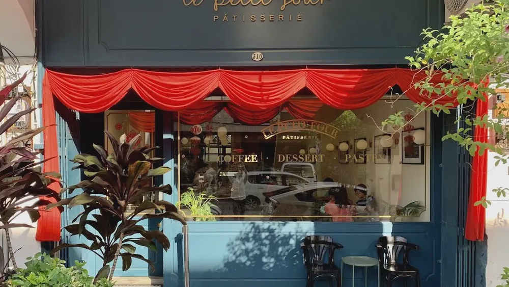 Le Petit Four Patisserie Lebuh Pantai George Town Penang French cakes