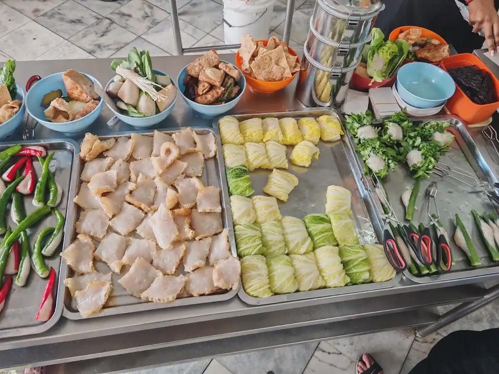 Kedai Kopi Kwong Hong yong tau foo Gunung Rapat Ipoh