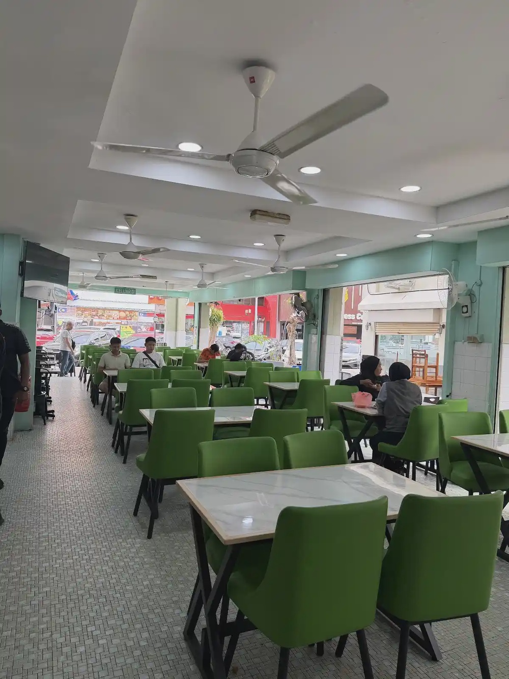 Restoran Madinah Melaka Raya 24 hour mamak roti canai