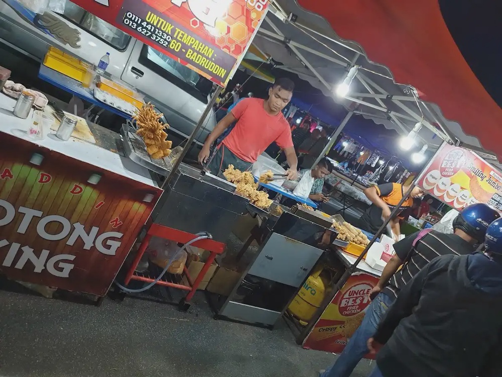 Pasar Malam Sungai Ara Penang Friday night market street food