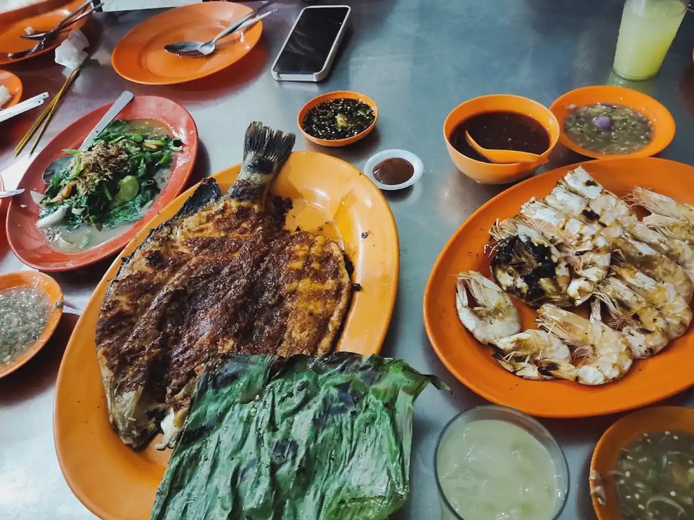 Medan Ikan Bakar Teluk Tempoyak Penang seaside grilled fish