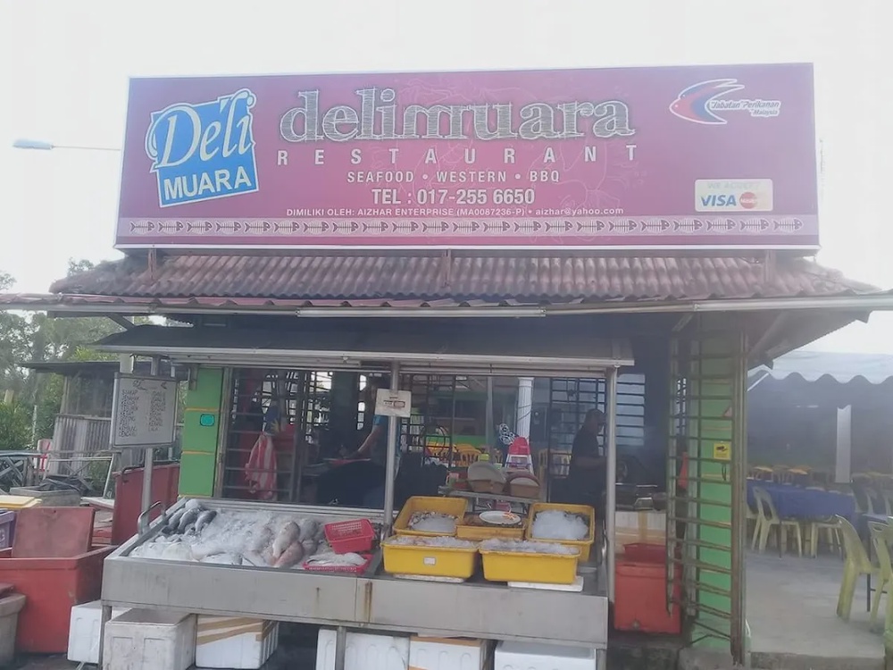 Deli Muara Ikan Bakar Muara Sungai Punggor Melaka grilled seafood
